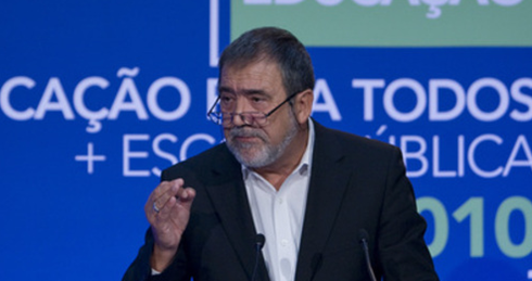 Domingos Fernandes eleito presidente do Conselho Nacional de Educação