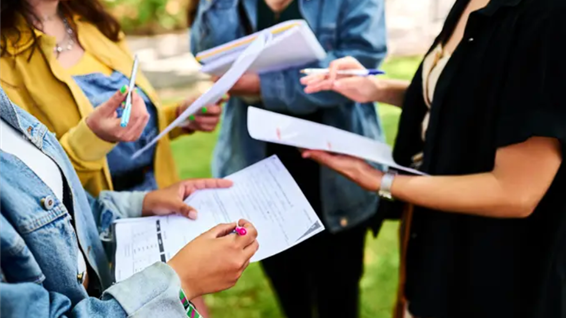 Número de estudantes do superior que relata problemas de saúde mental duplicou, aponta estudo